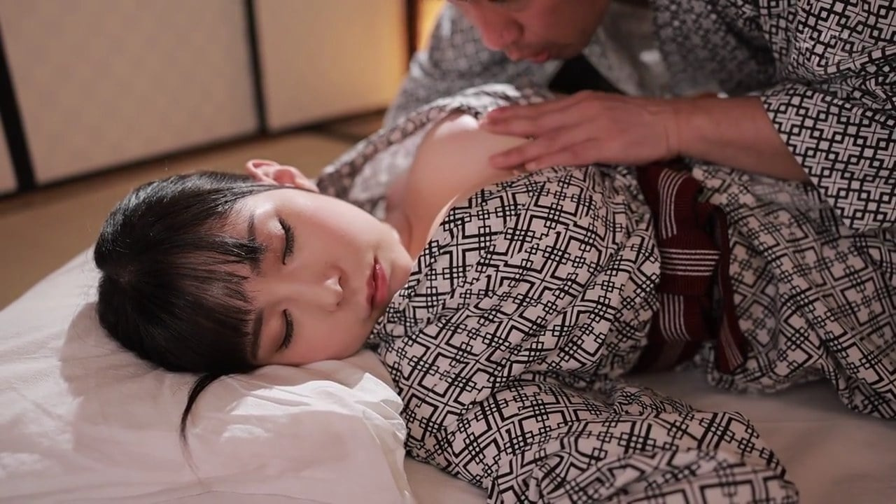 JUQ-170 Membuat karyawan itu mabuk dan menidurinya di pesta akhir tahun