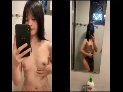 Masturbasi untuk dilihat kekasihku